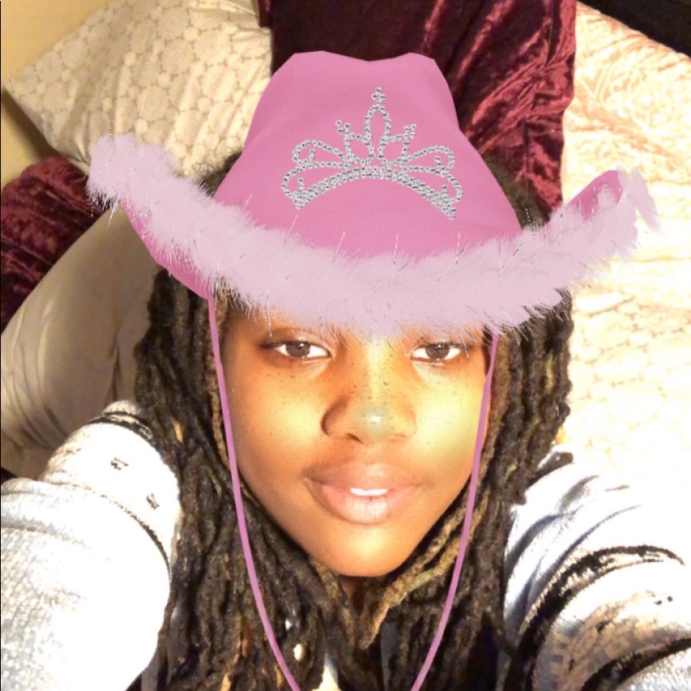 Meet your Posher, Ameerah